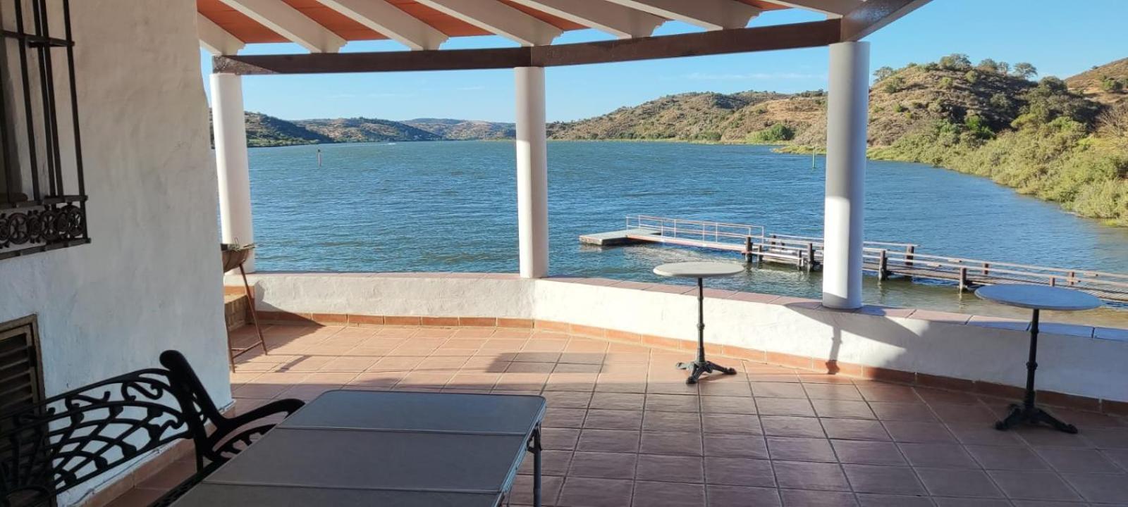 Casa de Férias Magnifica Casa A Orillas Del Guadiana Huelva